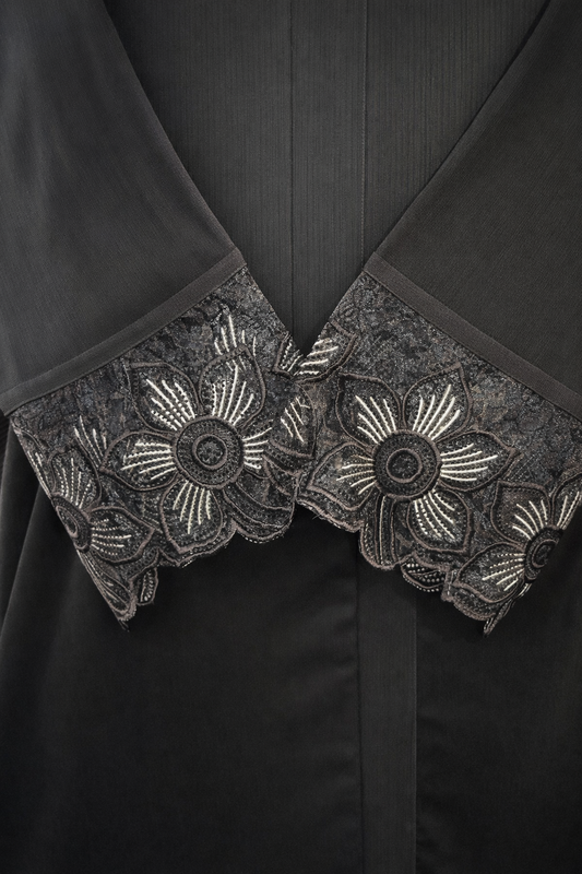 Black Blossom Abaya
