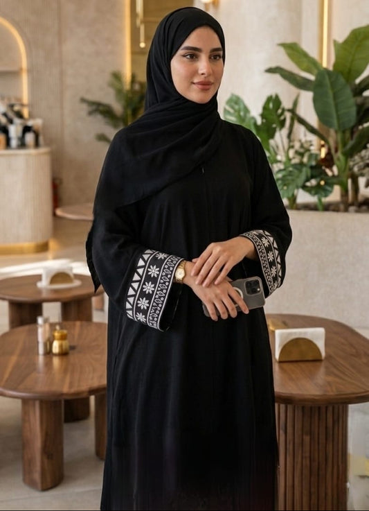 Noor Abaya