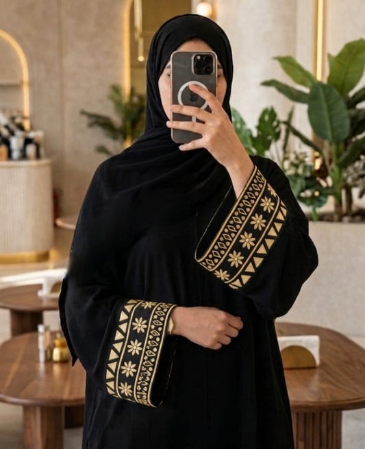Noor Abaya